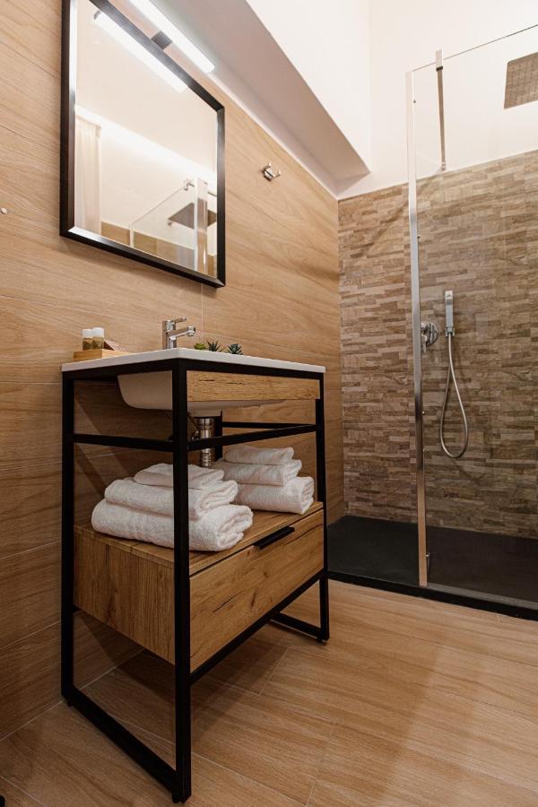 Les Amis Apartment Syracuse ภายนอก รูปภาพ